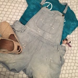 Old navy short overalls ❤️❤️